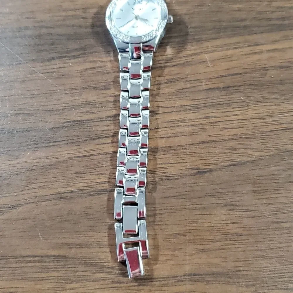 XOXO Women's Silver Watch‎ Crystals Around Watch Face Metal Band